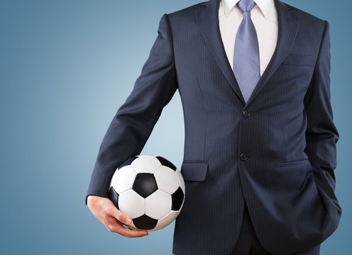 C罗2023传奇续写再创辉煌59场比赛54球15助攻的卓越表现
